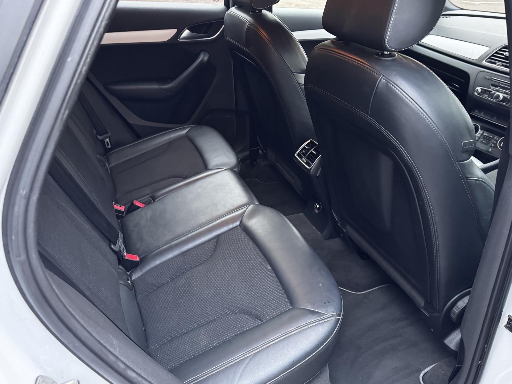 Audi Q3 2.0 TDI S line SUV 5dr Diesel Manual Euro 6 (s/s) (150 ps)