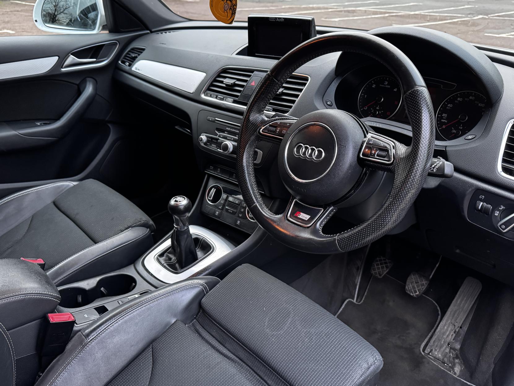 Audi Q3 2.0 TDI S line SUV 5dr Diesel Manual Euro 6 (s/s) (150 ps)