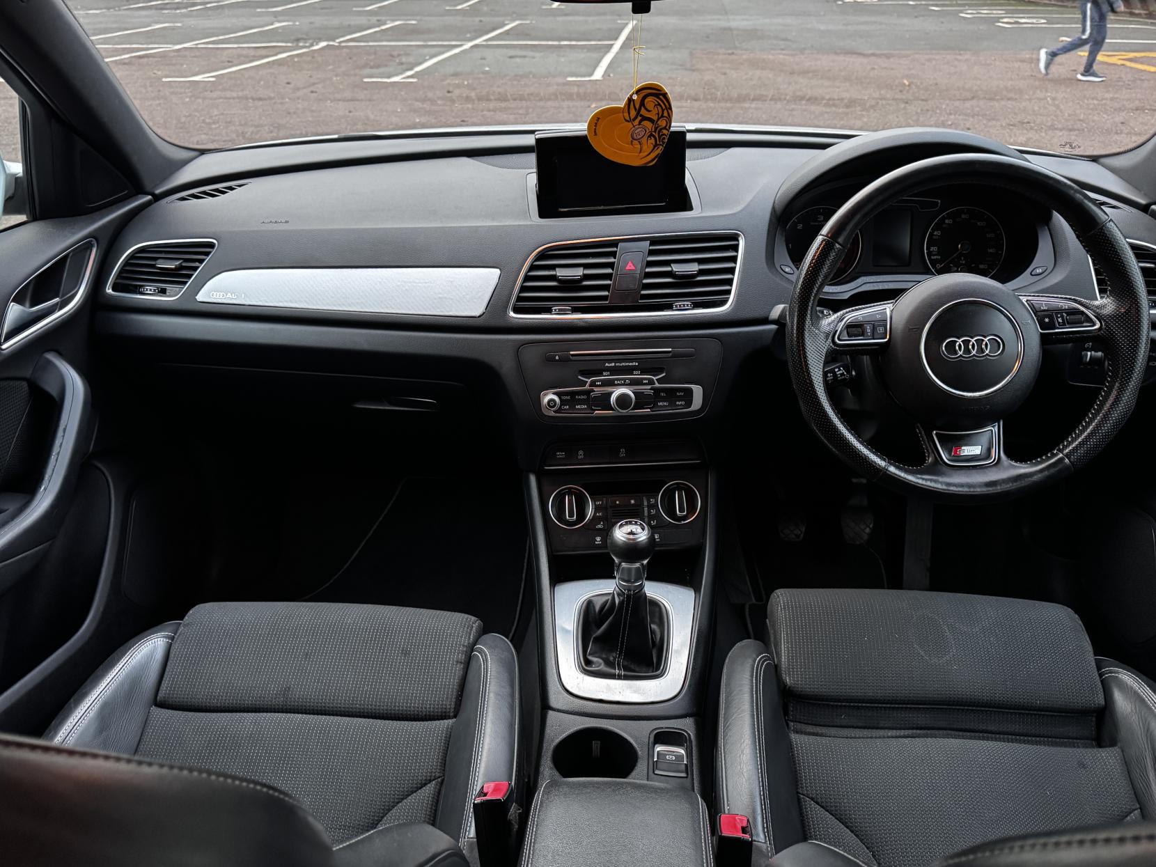 Audi Q3 2.0 TDI S line SUV 5dr Diesel Manual Euro 6 (s/s) (150 ps)