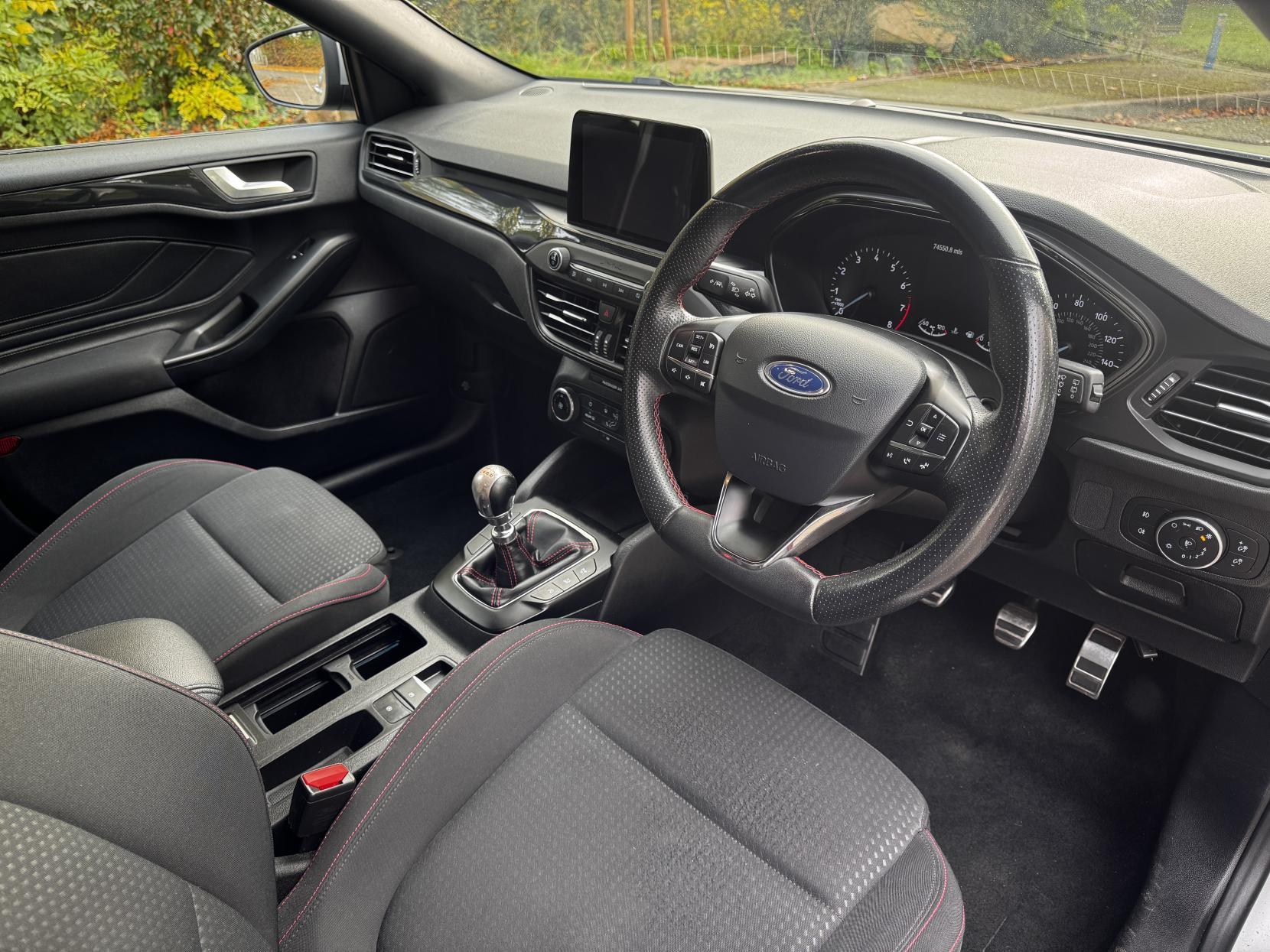 Ford Focus 1.0T EcoBoost ST-Line Hatchback 5dr Petrol Manual Euro 6 (s/s) (125 ps)