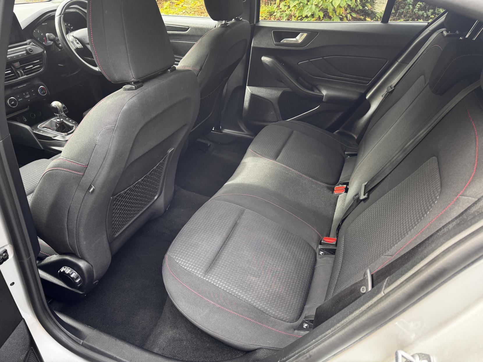 Ford Focus 1.0T EcoBoost ST-Line Hatchback 5dr Petrol Manual Euro 6 (s/s) (125 ps)