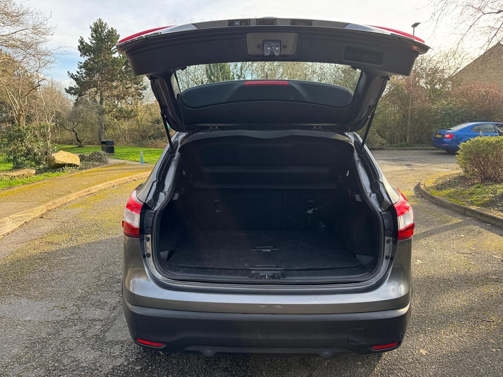 Nissan Qashqai 1.5 dCi Acenta SUV 5dr Diesel Manual 2WD Euro 5 (s/s) (110 ps)