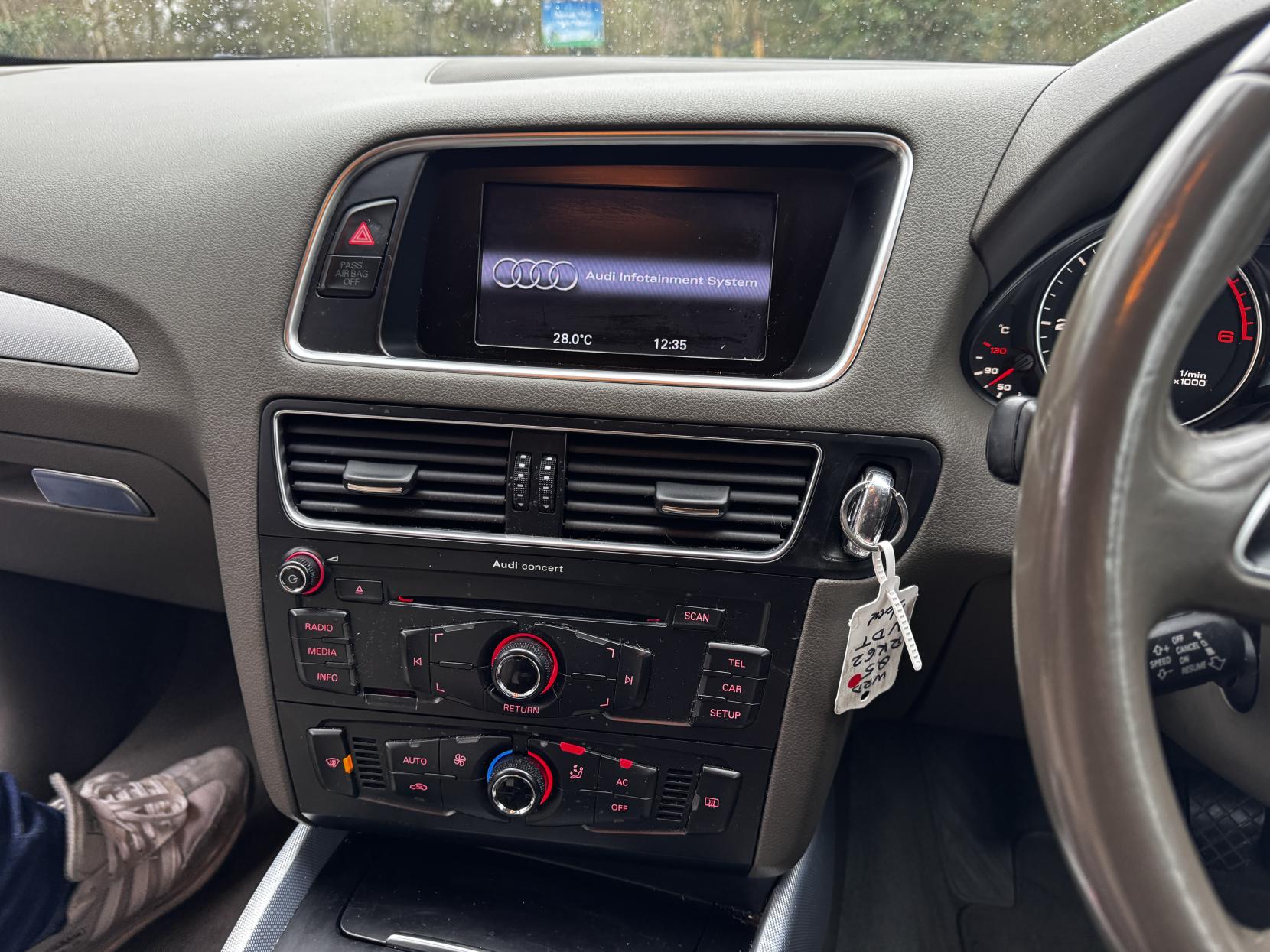 Audi Q5 2.0 TDI SE SUV 5dr Diesel Manual quattro Euro 5 (s/s) (170 ps)