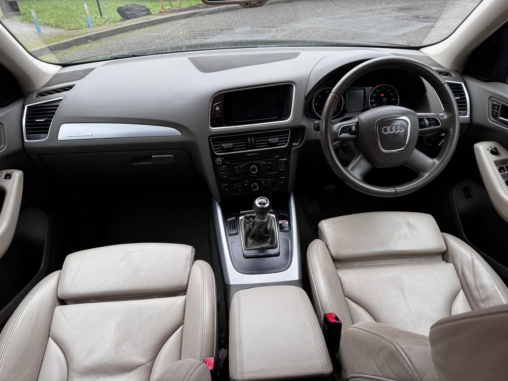 Audi Q5 2.0 TDI SE SUV 5dr Diesel Manual quattro Euro 5 (s/s) (170 ps)