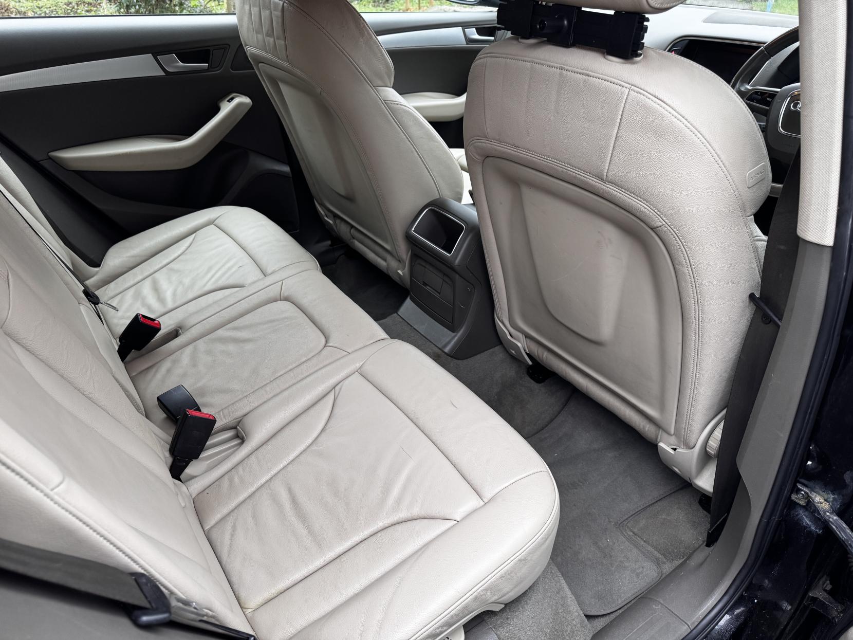 Audi Q5 2.0 TDI SE SUV 5dr Diesel Manual quattro Euro 5 (s/s) (170 ps)