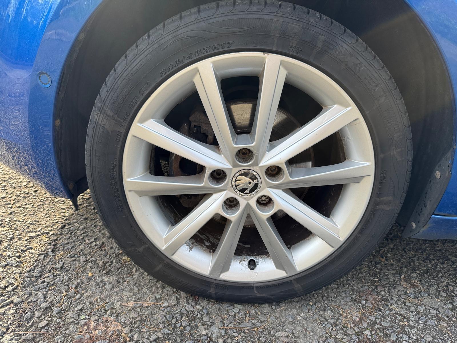 Skoda Octavia 2.0 TDI Elegance Hatchback 5dr Diesel Manual Euro 5 (s/s) (150 ps)