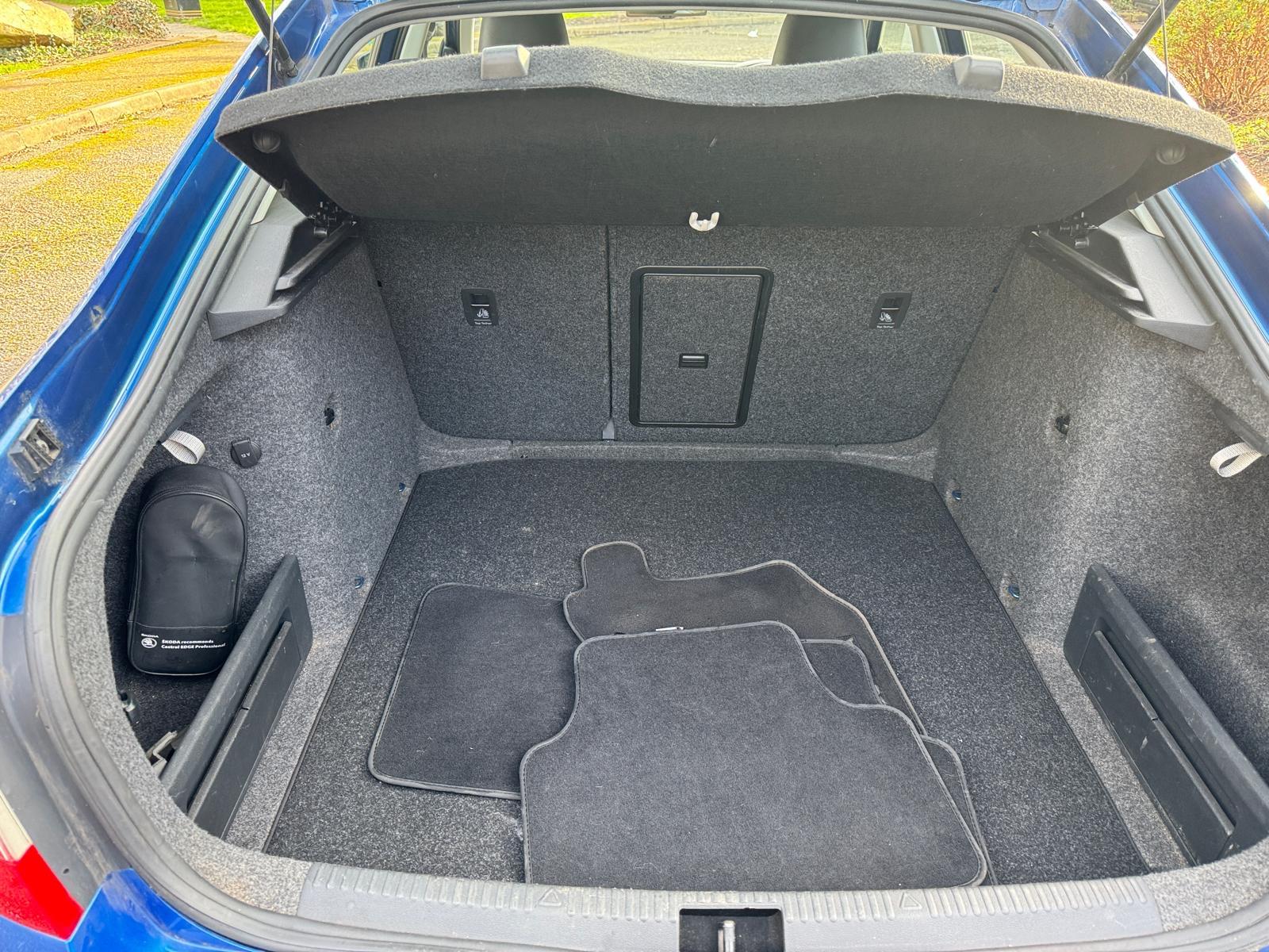 Skoda Octavia 2.0 TDI Elegance Hatchback 5dr Diesel Manual Euro 5 (s/s) (150 ps)