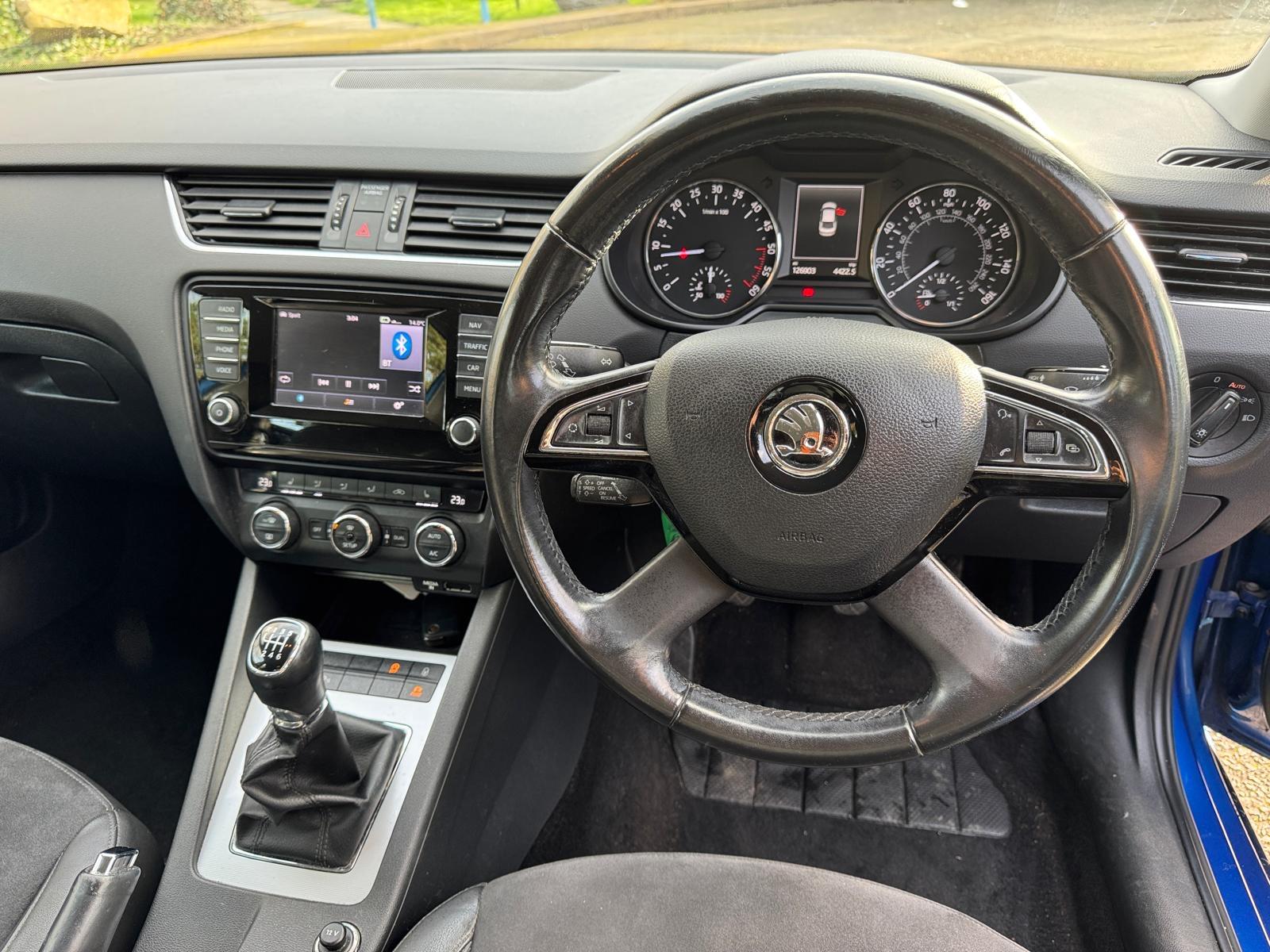 Skoda Octavia 2.0 TDI Elegance Hatchback 5dr Diesel Manual Euro 5 (s/s) (150 ps)