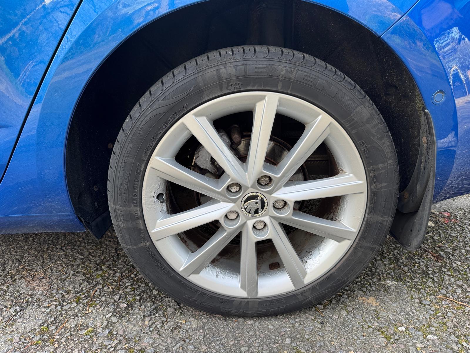 Skoda Octavia 2.0 TDI Elegance Hatchback 5dr Diesel Manual Euro 5 (s/s) (150 ps)