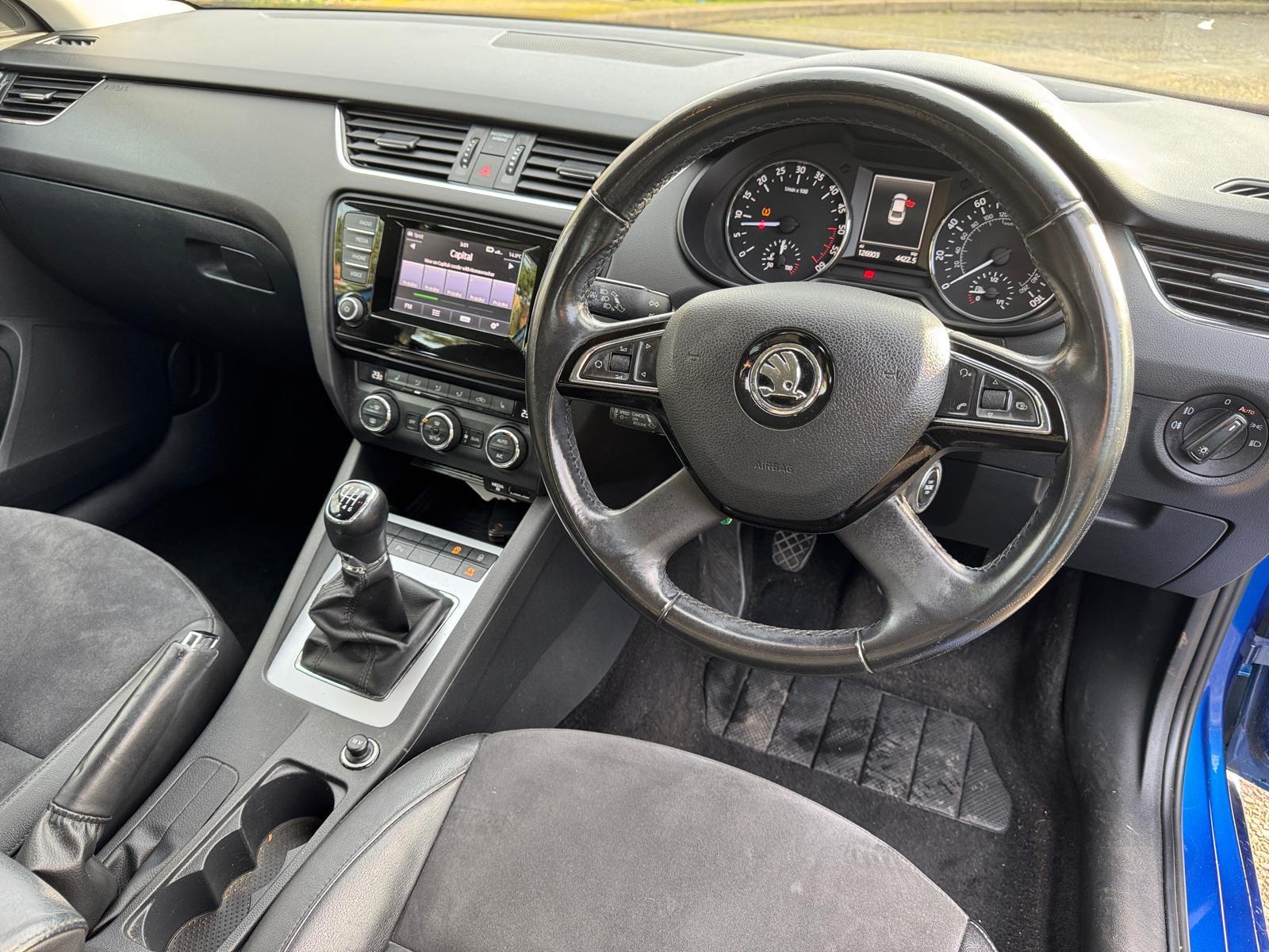 Skoda Octavia 2.0 TDI Elegance Hatchback 5dr Diesel Manual Euro 5 (s/s) (150 ps)