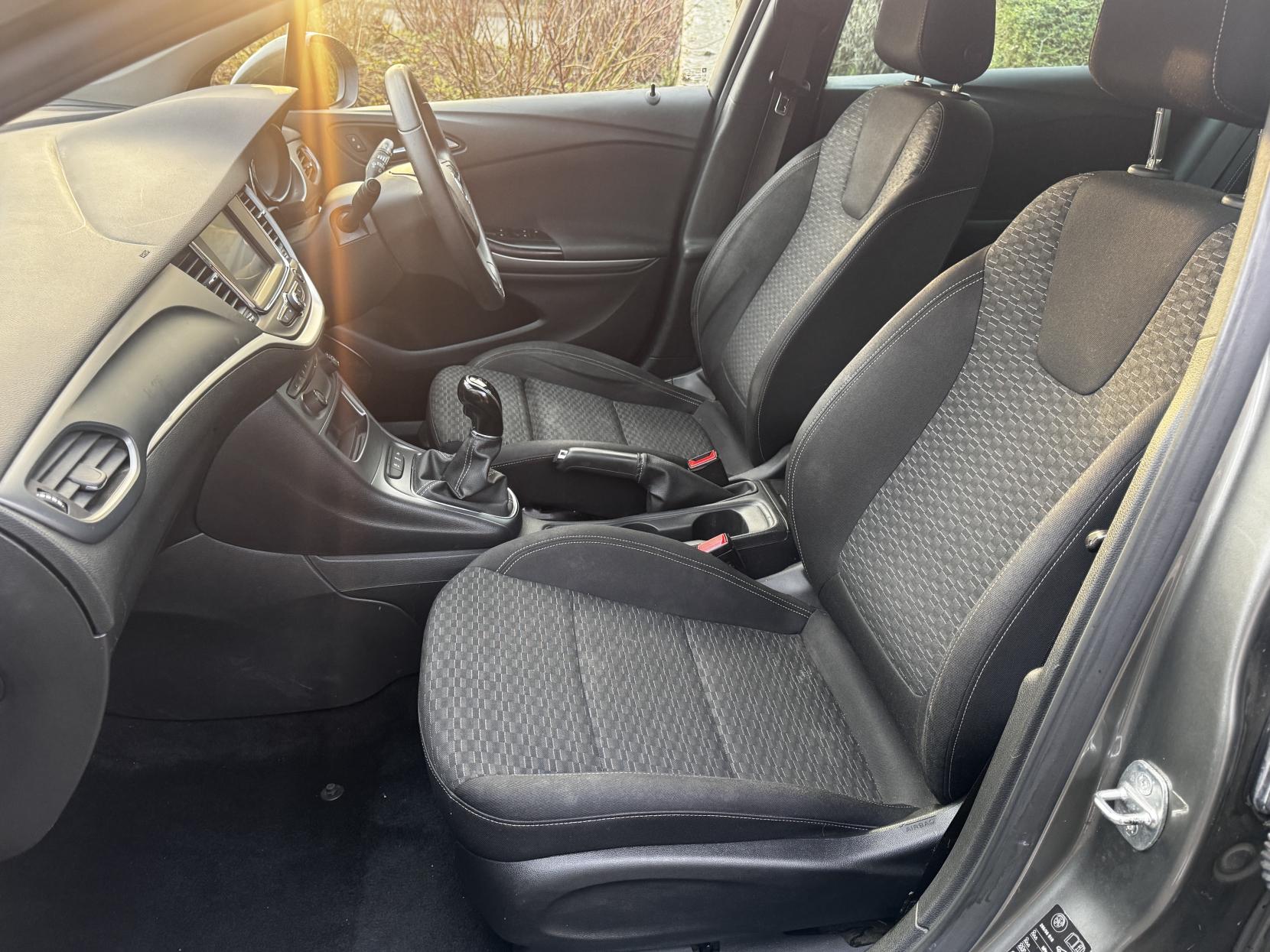 Vauxhall Astra 1.6 CDTi ecoTEC BlueInjection Design Sports Tourer 5dr Diesel Manual Euro 6 (s/s) (110 ps)