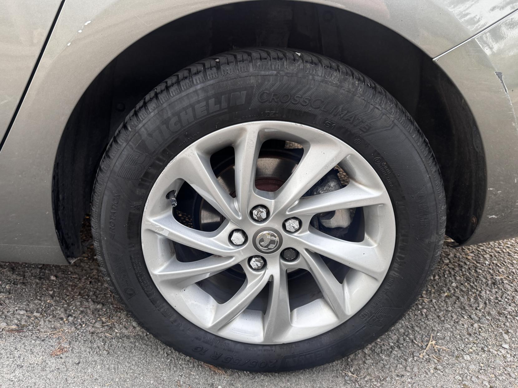 Vauxhall Astra 1.6 CDTi ecoTEC BlueInjection Design Sports Tourer 5dr Diesel Manual Euro 6 (s/s) (110 ps)