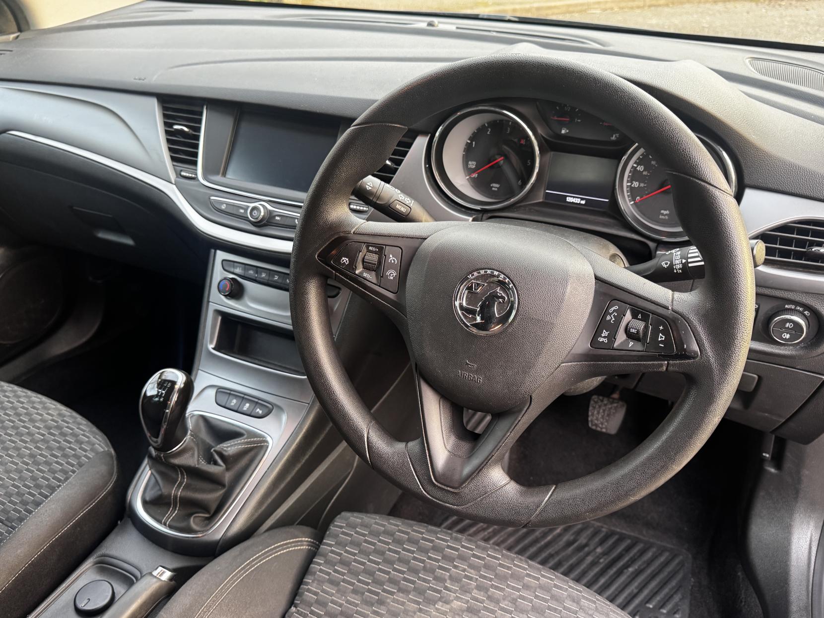 Vauxhall Astra 1.6 CDTi ecoTEC BlueInjection Design Sports Tourer 5dr Diesel Manual Euro 6 (s/s) (110 ps)