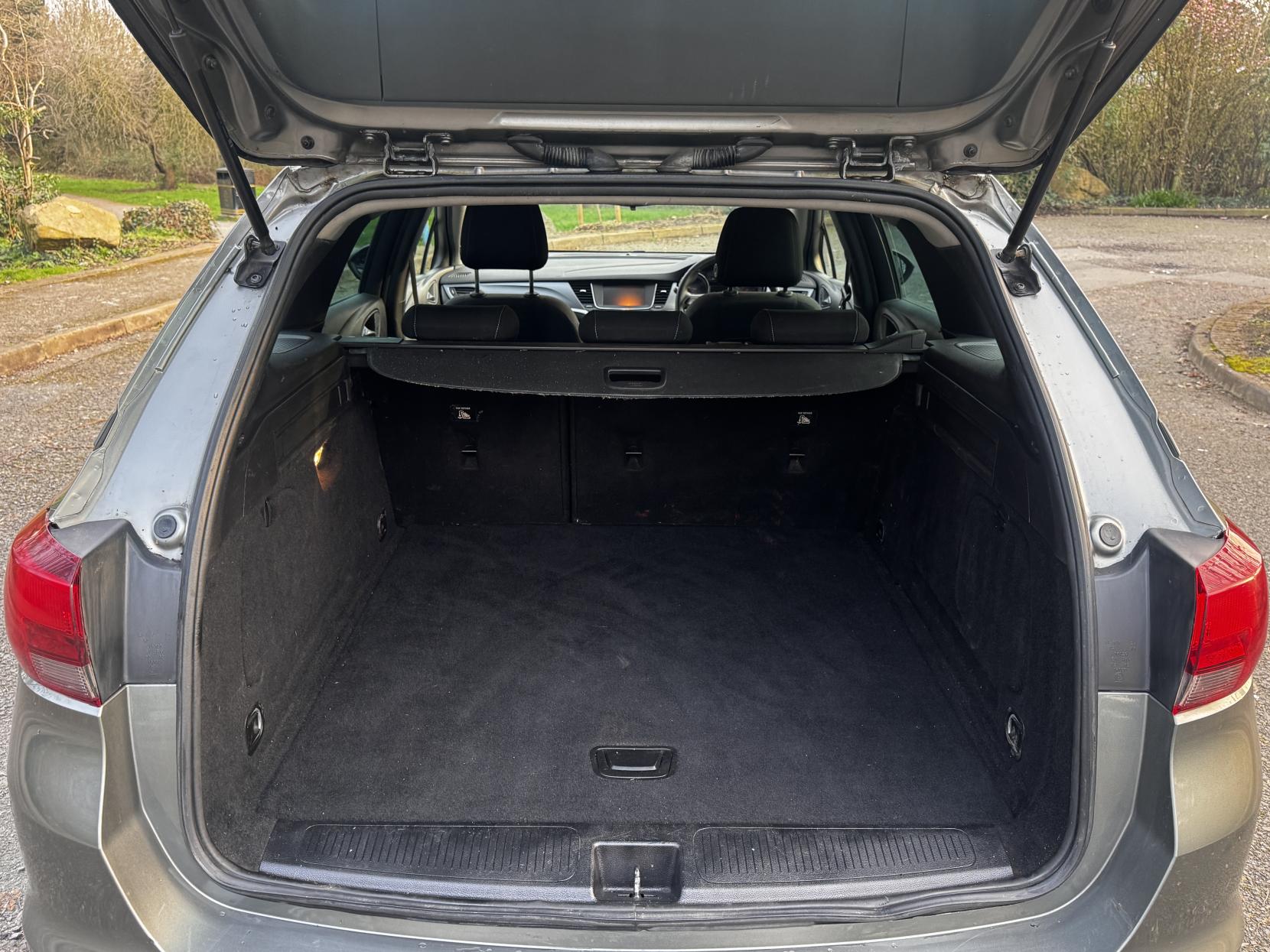 Vauxhall Astra 1.6 CDTi ecoTEC BlueInjection Design Sports Tourer 5dr Diesel Manual Euro 6 (s/s) (110 ps)