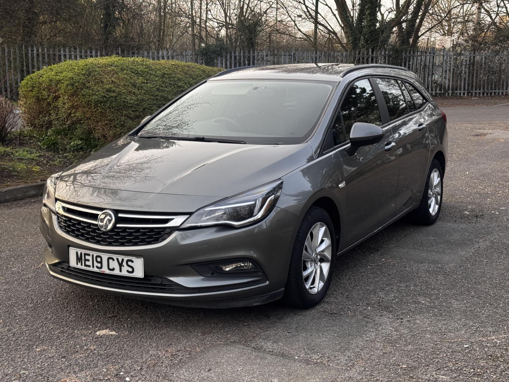 Vauxhall Astra 1.6 CDTi ecoTEC BlueInjection Design Sports Tourer 5dr Diesel Manual Euro 6 (s/s) (110 ps)