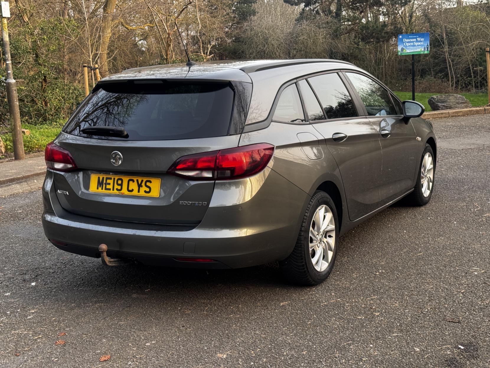 Vauxhall Astra 1.6 CDTi ecoTEC BlueInjection Design Sports Tourer 5dr Diesel Manual Euro 6 (s/s) (110 ps)