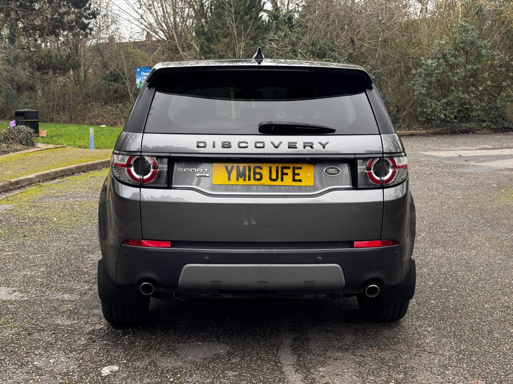 Land Rover Discovery Sport 2.0 TD4 HSE Black SUV 5dr Diesel Auto 4WD Euro 6 (s/s) (180 ps)
