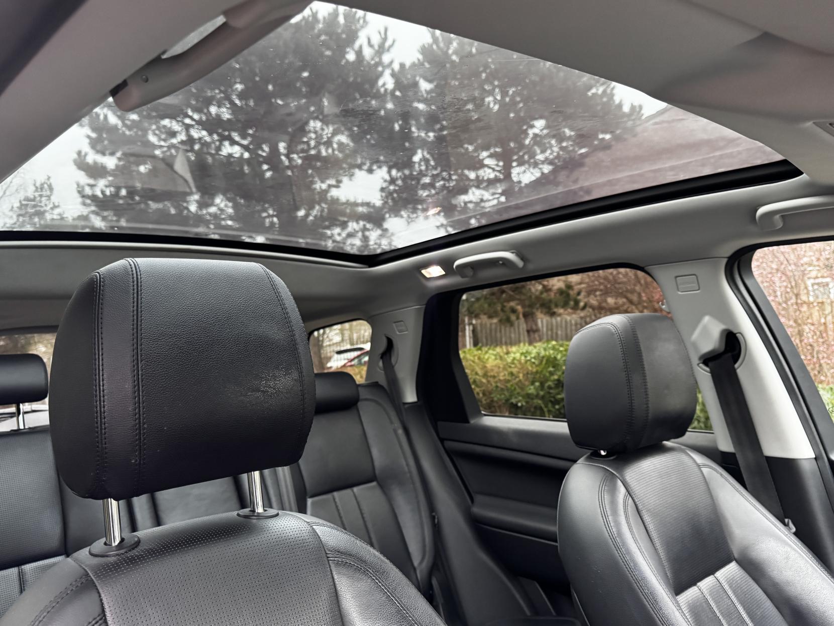 Land Rover Discovery Sport 2.0 TD4 HSE Black SUV 5dr Diesel Auto 4WD Euro 6 (s/s) (180 ps)