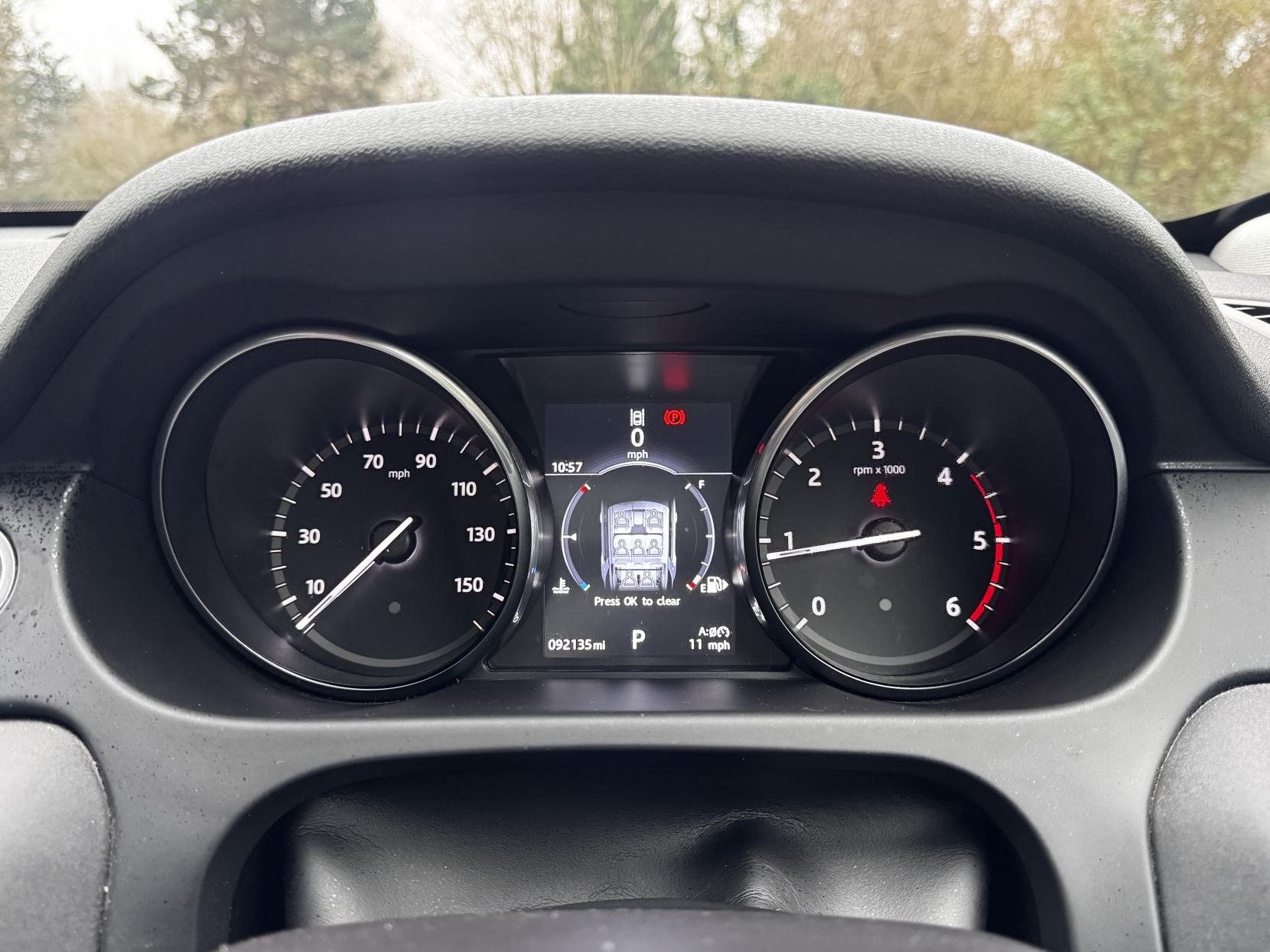 Land Rover Discovery Sport 2.0 TD4 HSE Black SUV 5dr Diesel Auto 4WD Euro 6 (s/s) (180 ps)