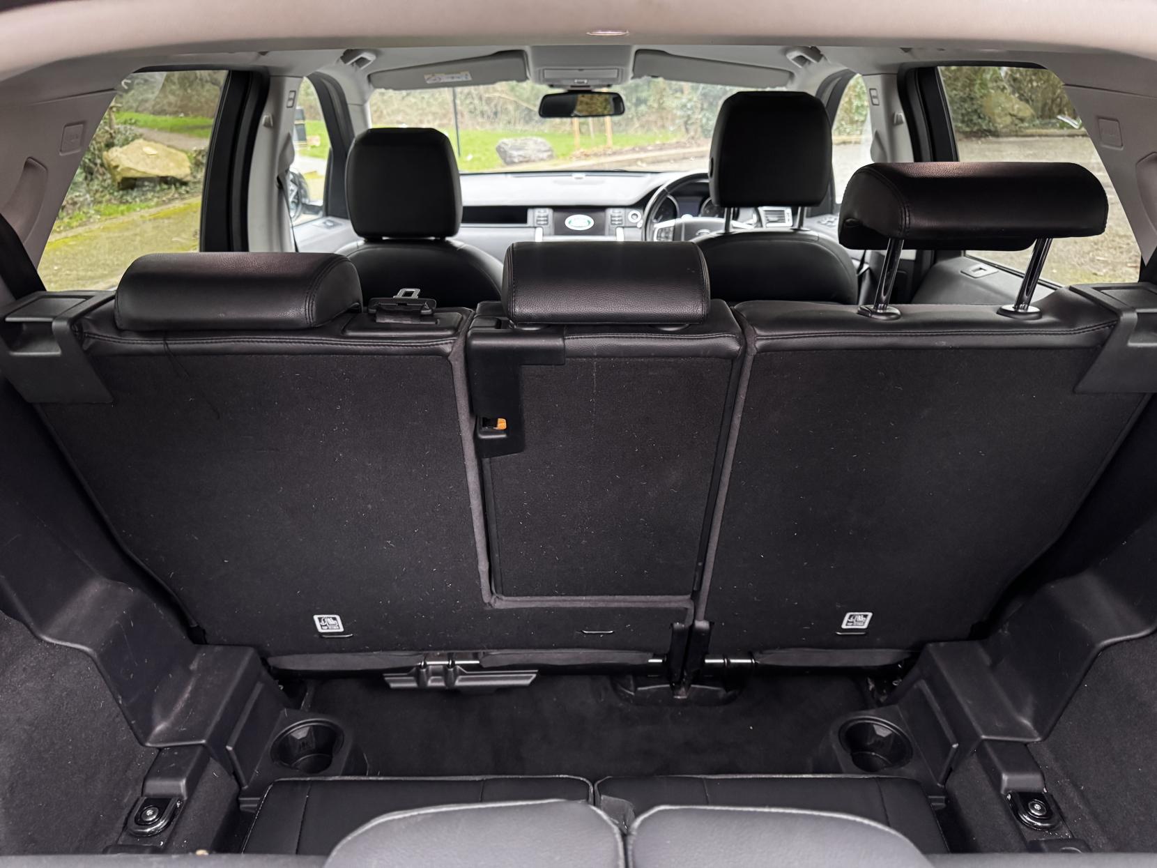 Land Rover Discovery Sport 2.0 TD4 HSE Black SUV 5dr Diesel Auto 4WD Euro 6 (s/s) (180 ps)