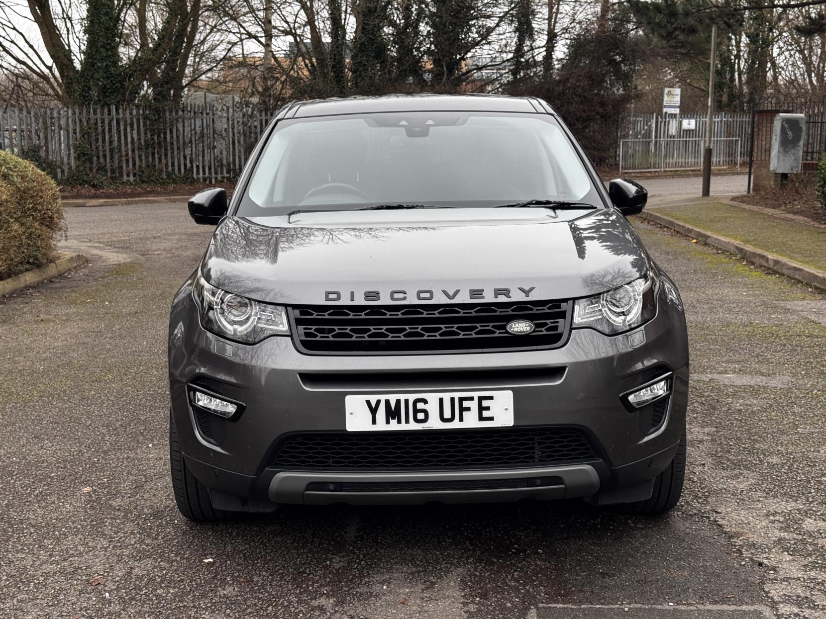 Land Rover Discovery Sport 2.0 TD4 HSE Black SUV 5dr Diesel Auto 4WD Euro 6 (s/s) (180 ps)