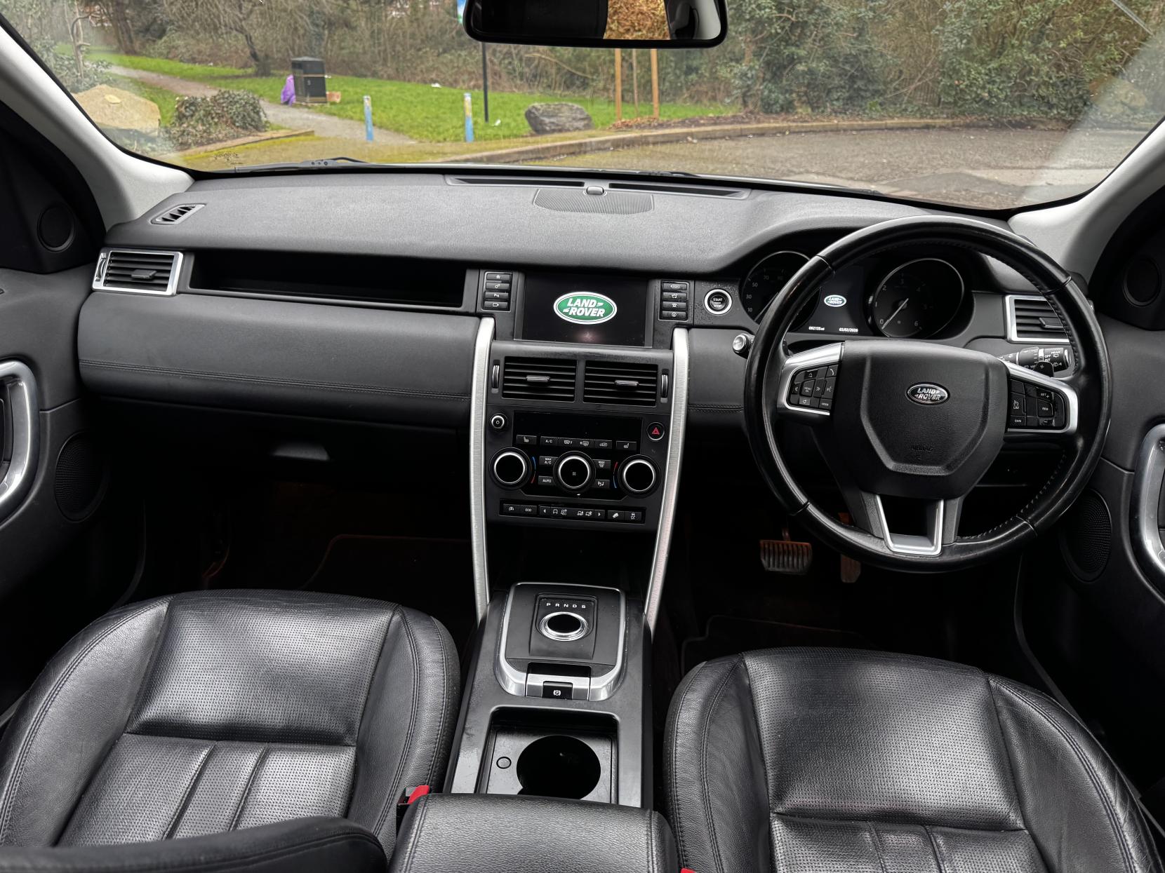 Land Rover Discovery Sport 2.0 TD4 HSE Black SUV 5dr Diesel Auto 4WD Euro 6 (s/s) (180 ps)