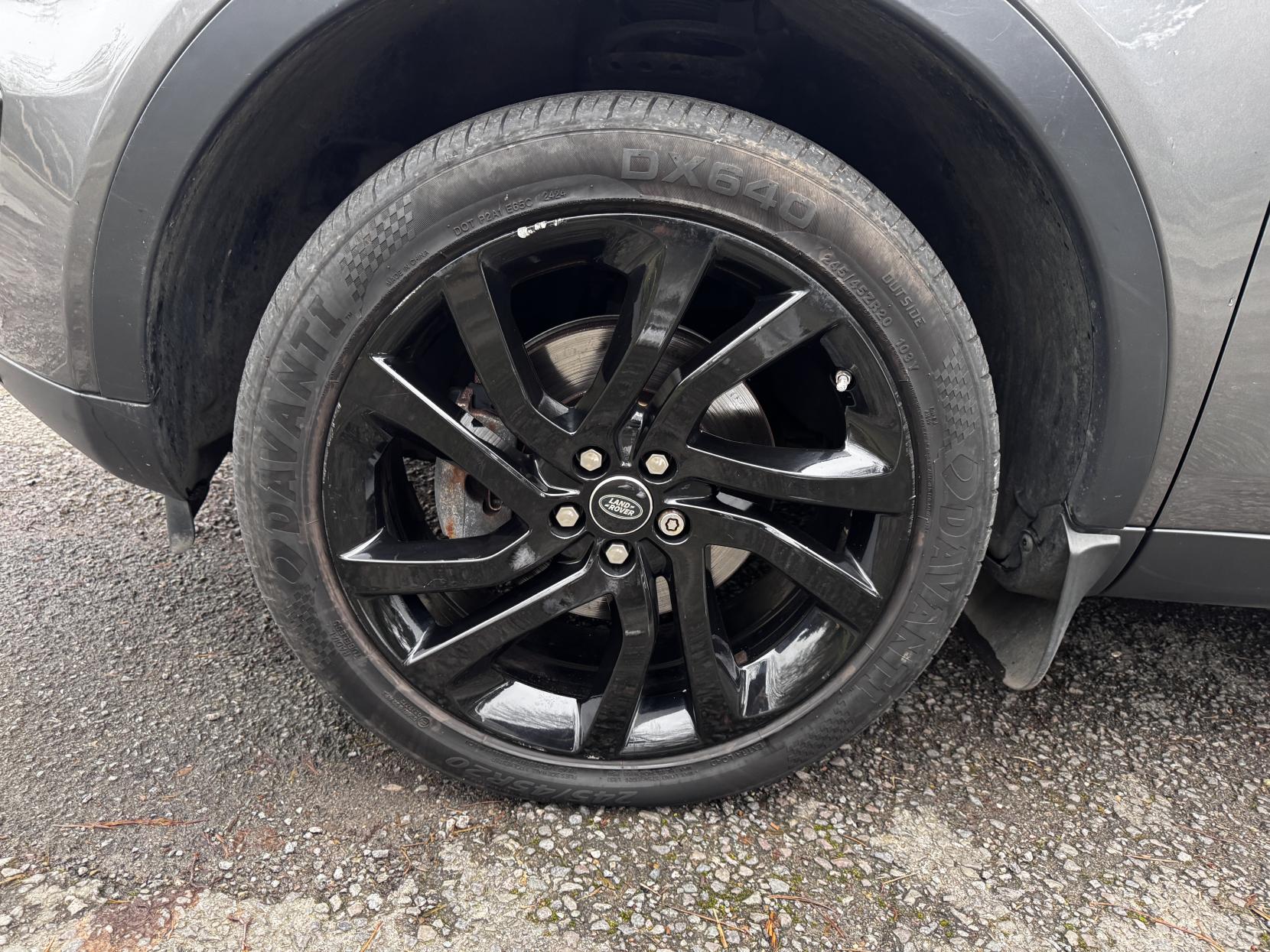 Land Rover Discovery Sport 2.0 TD4 HSE Black SUV 5dr Diesel Auto 4WD Euro 6 (s/s) (180 ps)