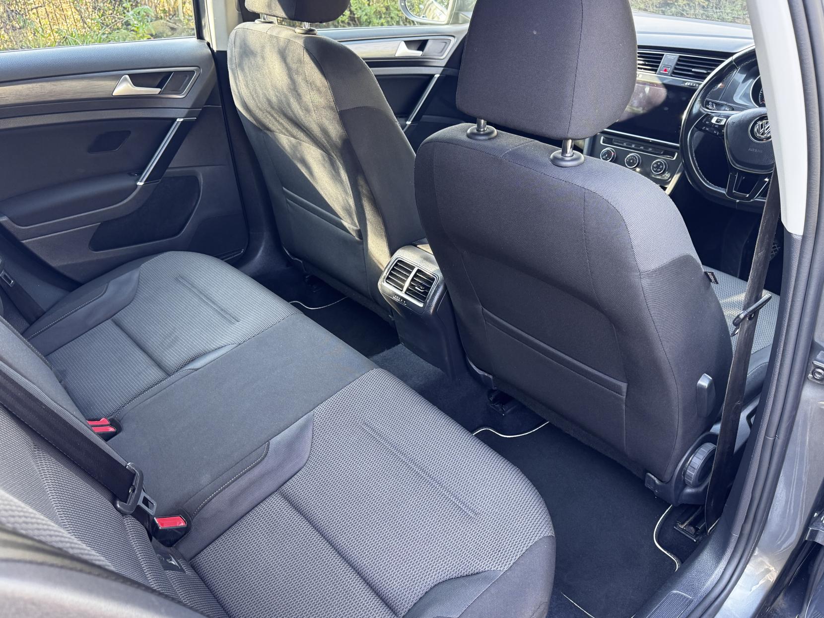 Volkswagen Golf 1.4 TSI SE Nav Hatchback 5dr Petrol Manual Euro 6 (s/s) (125 ps)