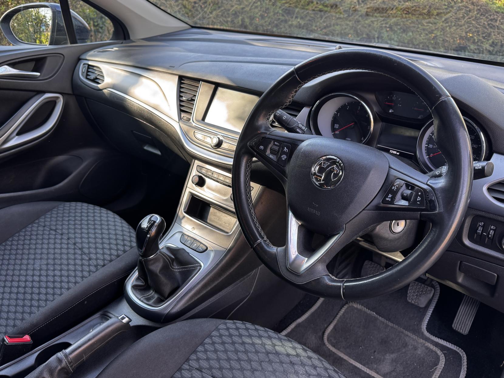 Vauxhall Astra 1.6 CDTi BlueInjection Tech Line Nav Hatchback 5dr Diesel Manual Euro 6 (s/s) (136 ps)