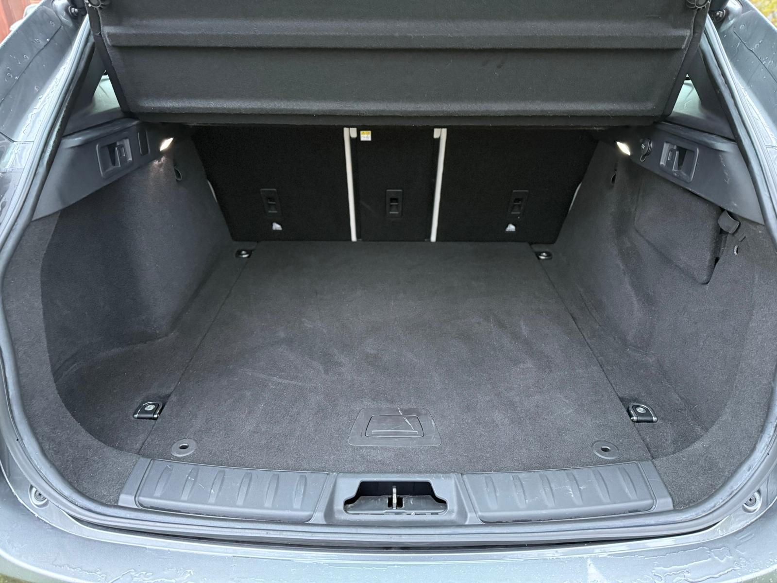 Jaguar F-PACE 2.0 D180 Portfolio SUV 5dr Diesel Auto AWD Euro 6 (s/s) (180 ps)