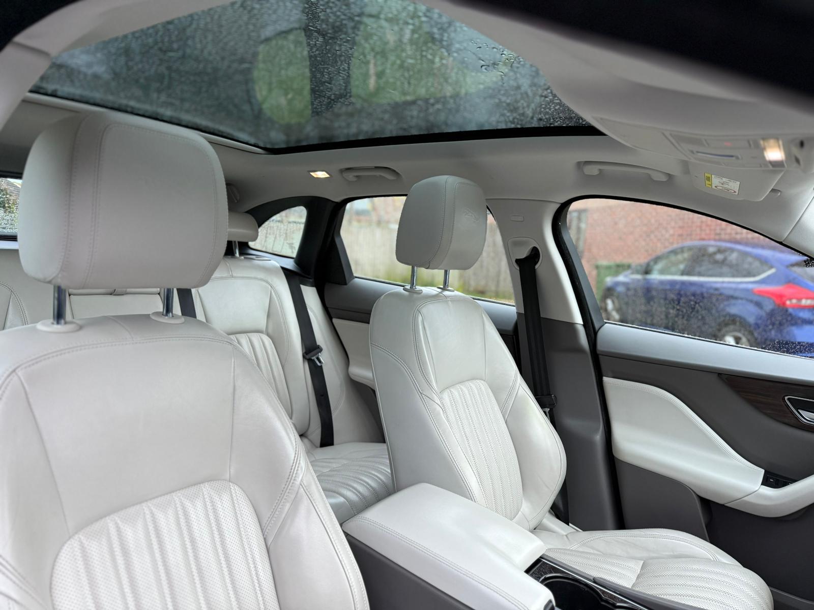 Jaguar F-PACE 2.0 D180 Portfolio SUV 5dr Diesel Auto AWD Euro 6 (s/s) (180 ps)