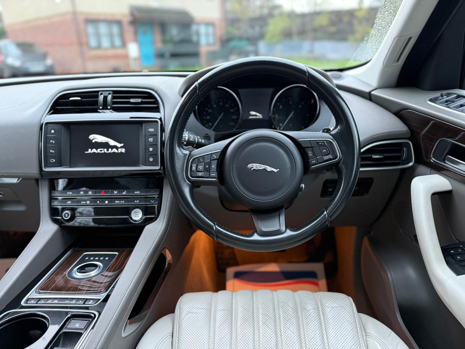 Jaguar F-PACE 2.0 D180 Portfolio SUV 5dr Diesel Auto AWD Euro 6 (s/s) (180 ps)