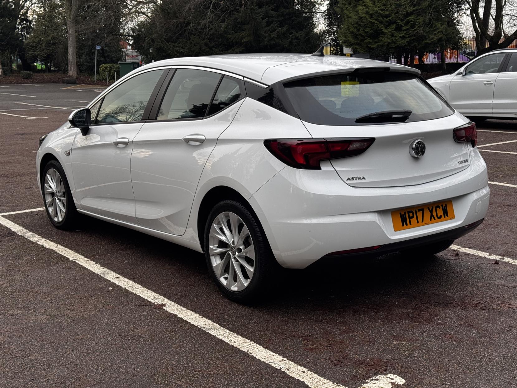 Vauxhall Astra 1.4i Turbo Tech Line Hatchback 5dr Petrol Manual Euro 6 (125 ps)