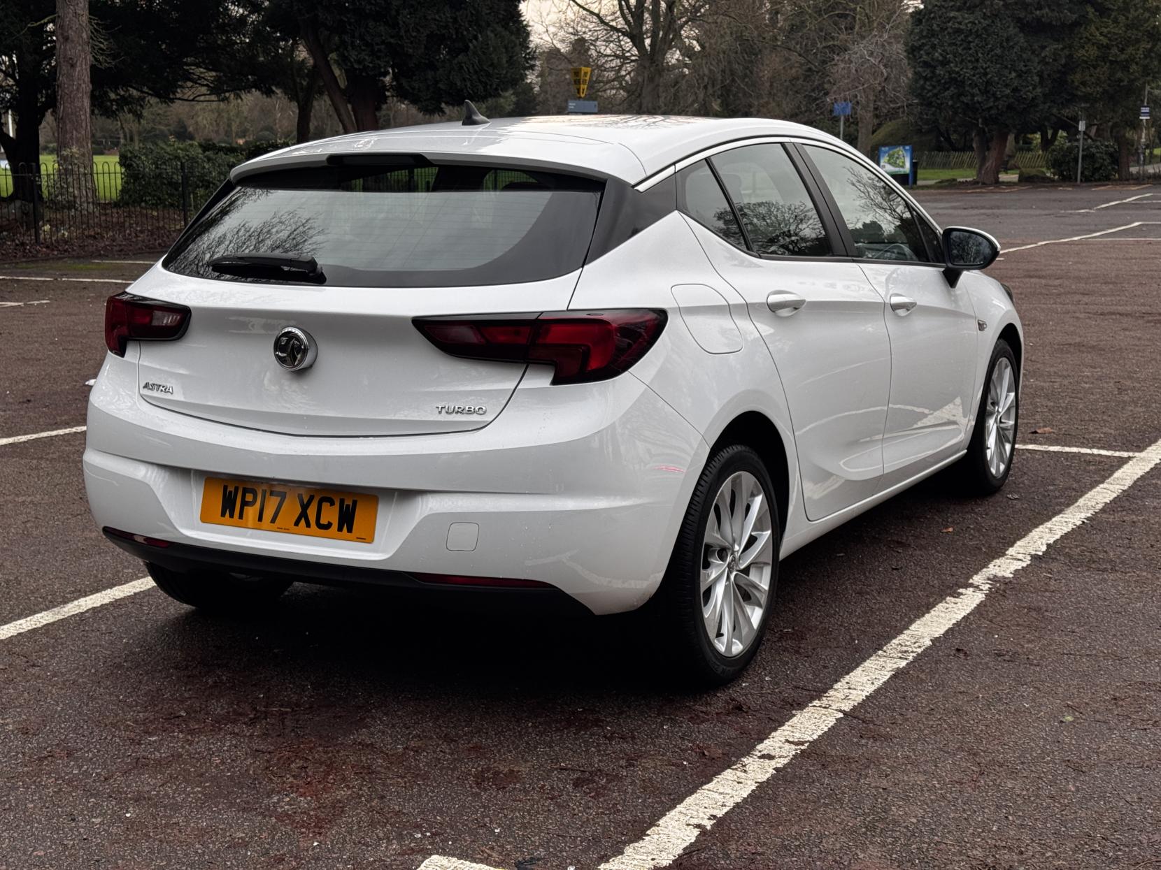 Vauxhall Astra 1.4i Turbo Tech Line Hatchback 5dr Petrol Manual Euro 6 (125 ps)