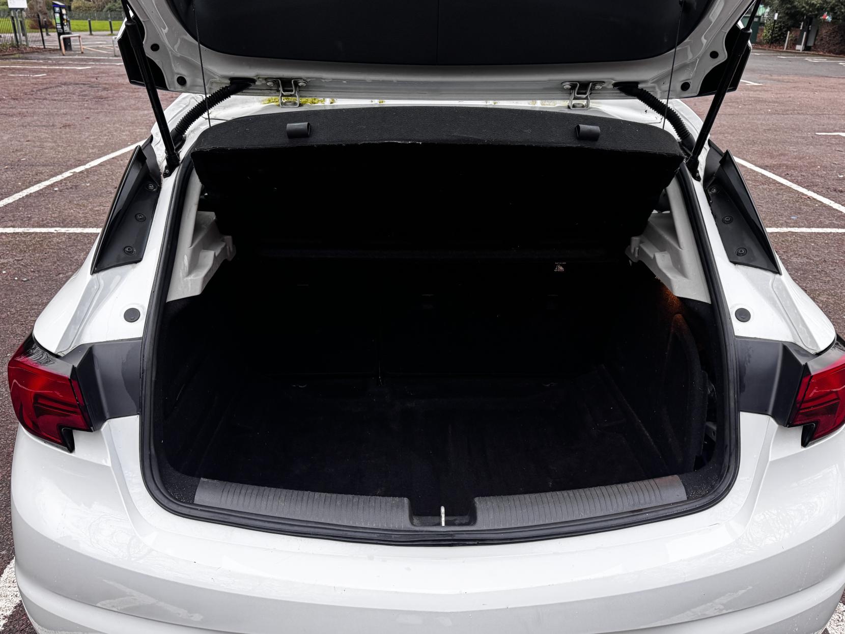 Vauxhall Astra 1.4i Turbo Tech Line Hatchback 5dr Petrol Manual Euro 6 (125 ps)